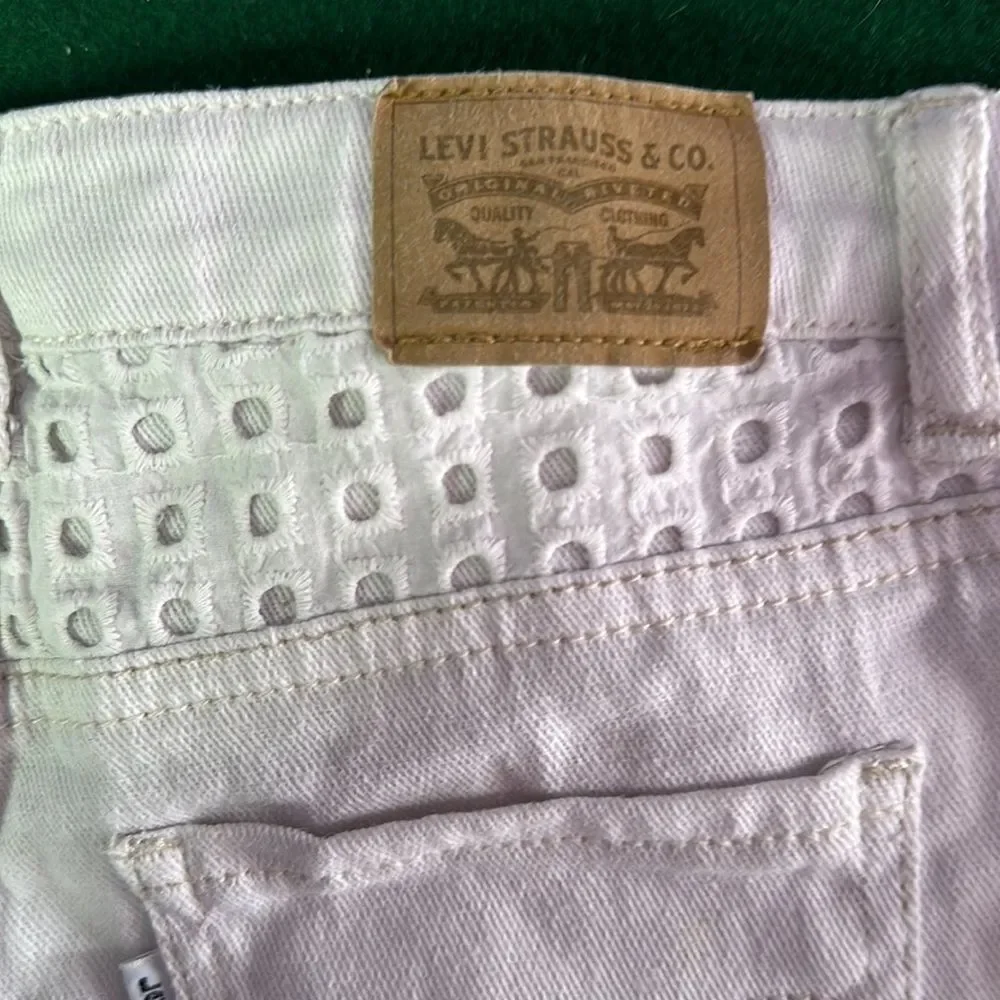 Levi’s Girl's White Shorty Shorts Size 8 Denim Cutoff Summer Casual